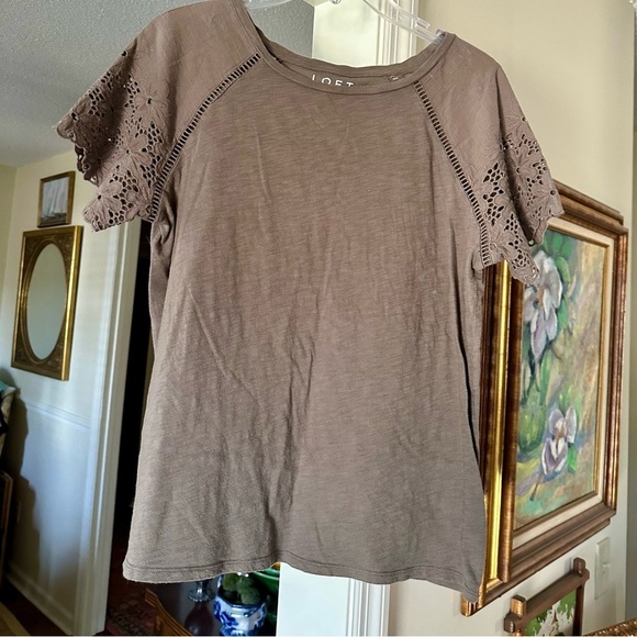 LOFT Women's Brown Eyelet Sleeve Top Size Small - Picture 1 of 4